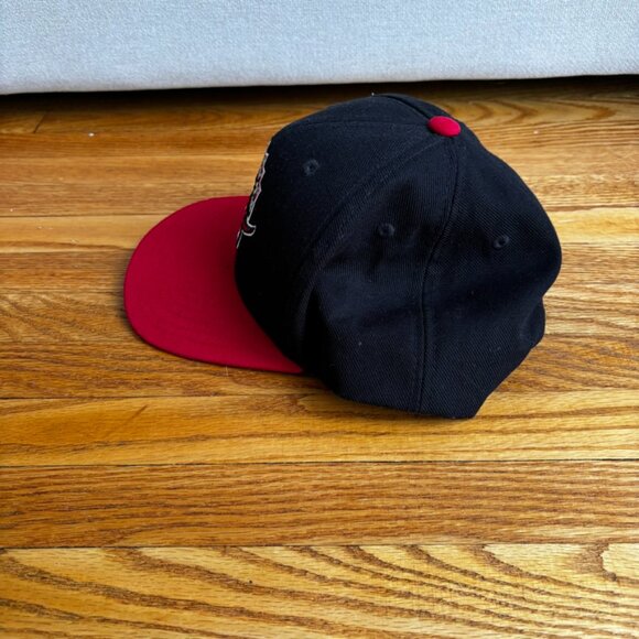Vintage Adult Toronto Raptors Cap - Black and Red - Picture 3 of 7